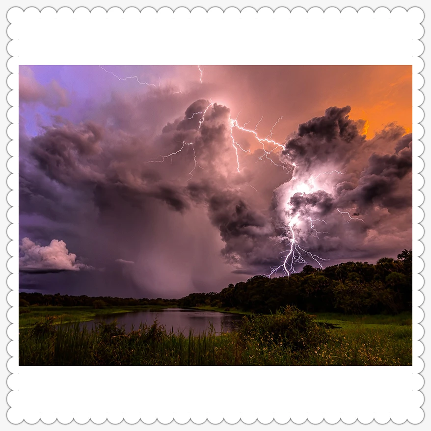 Nature-thunder-lightning-clouds-sky-evening-lake-trees_1600x1200