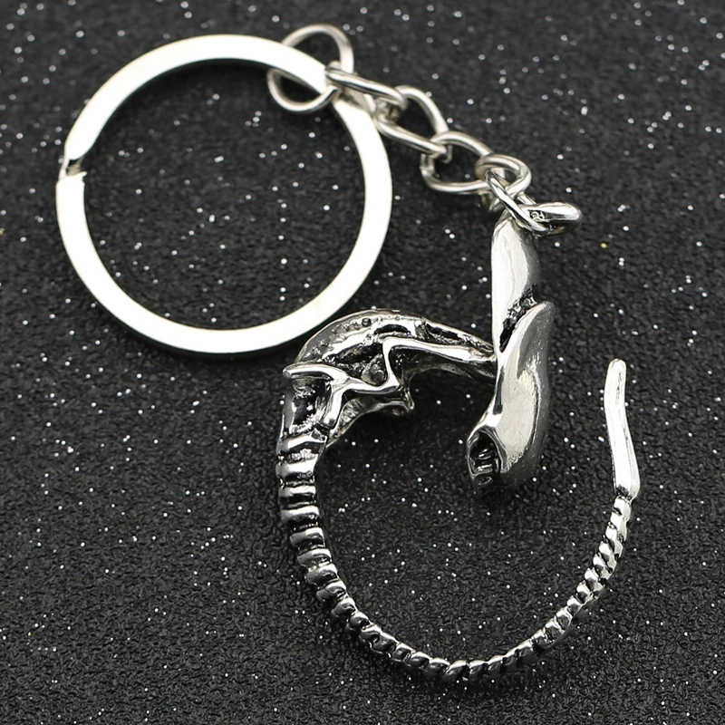 xenomorph keychain