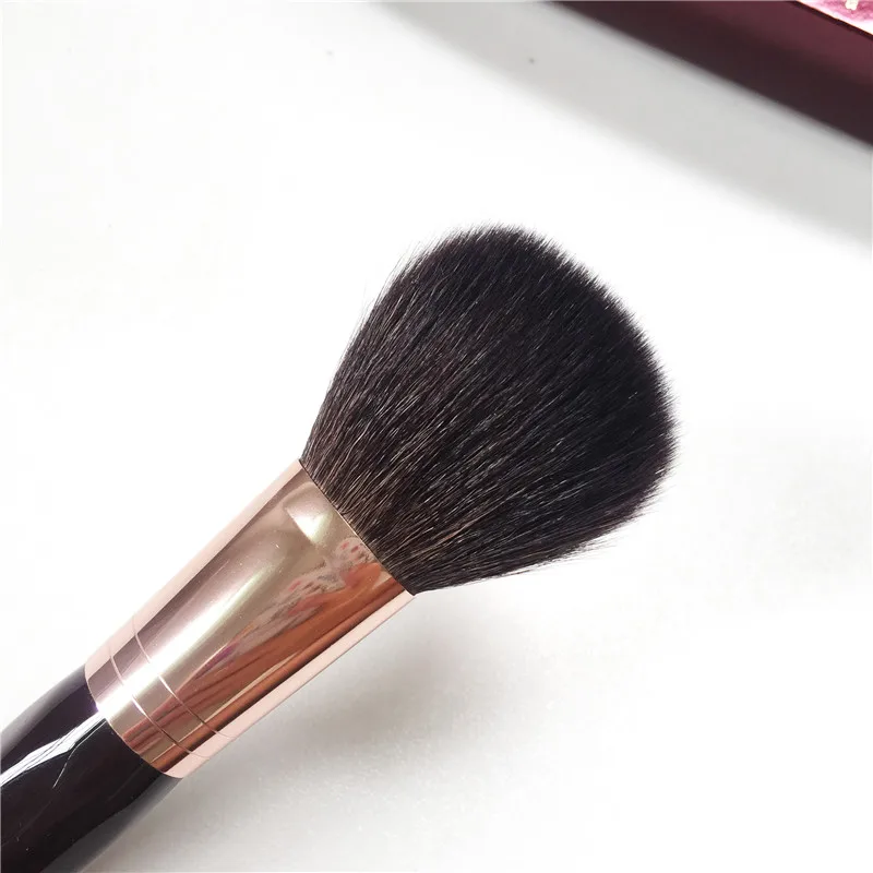 The Bronzer Brush - Squirrel Hair & Goat Hair Mix Powder Brush - Beauty Makeup Blender Tool Applicatior