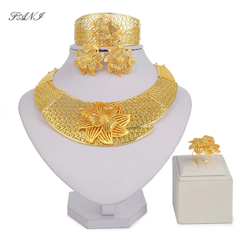 

Fani 2018 statement brand jewelry set Nigerian Wedding woman accessories Big jewelry set Wholesale Dubai Gold Color Jewelry Set