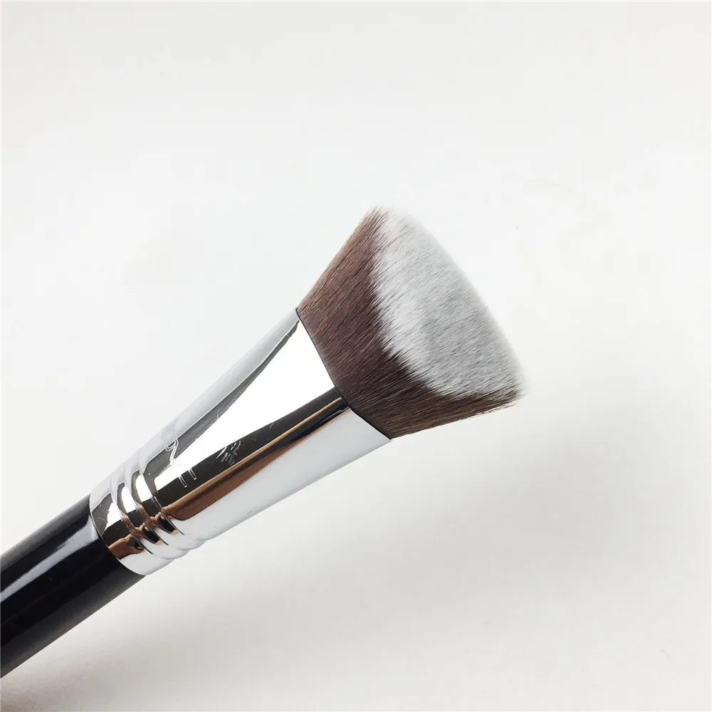 CVC 3DHD KABUKI BRUSH _ 2