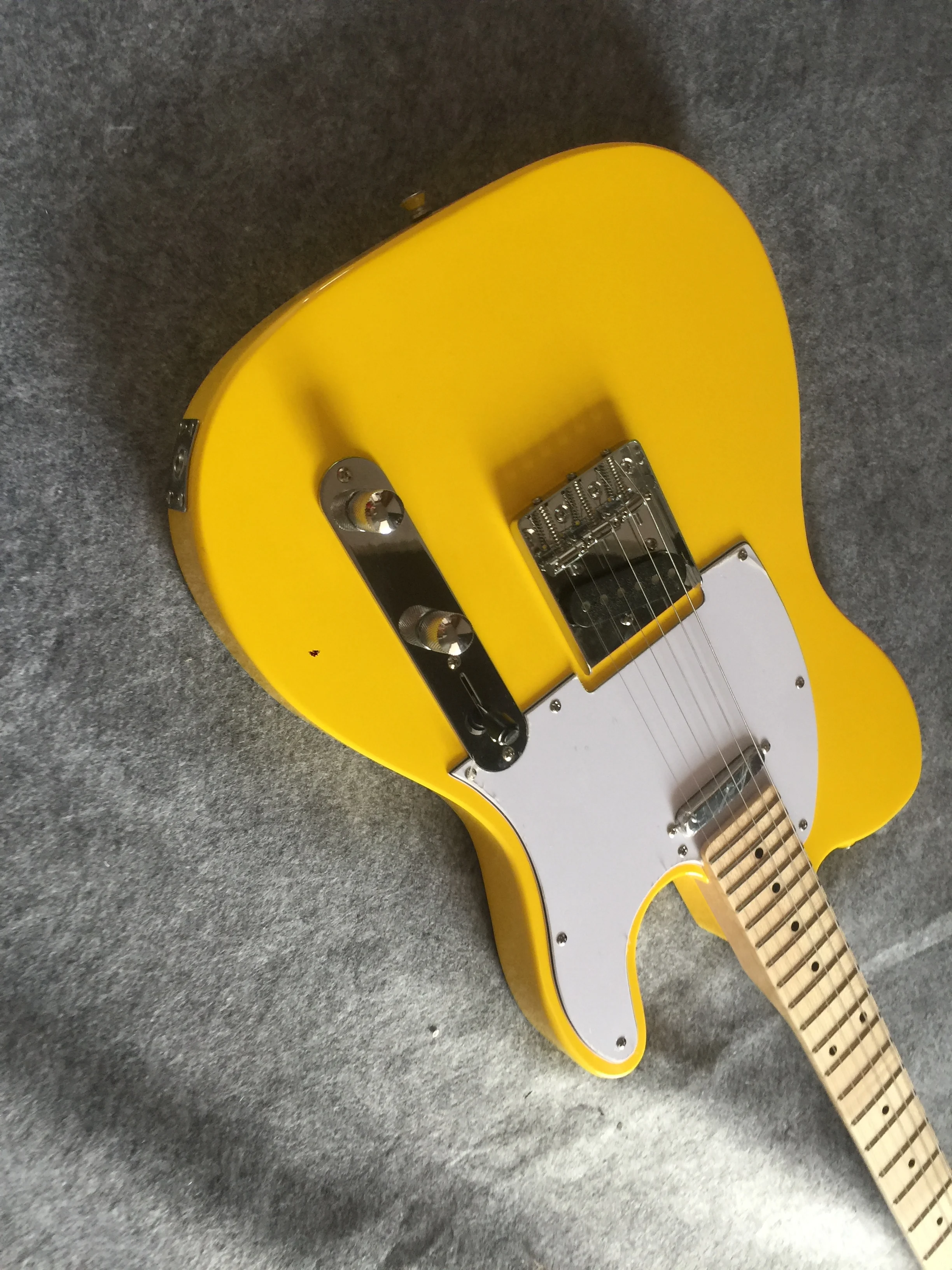 

Electric Guitar/Bright Yellow High Quality Guitar/Anmiyue Customizable Chinese Electric Guitar