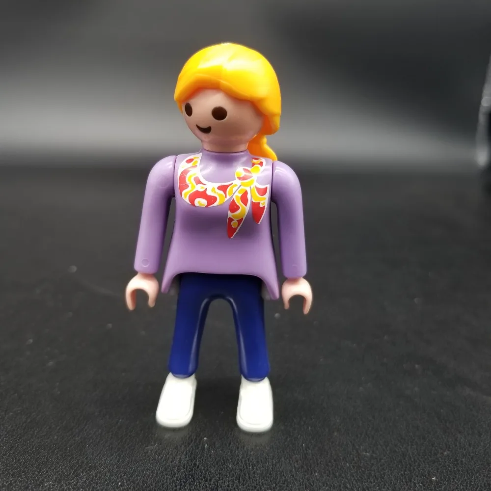 Joyendless 8 Style 7.5cm Playmobil Girl Action Figures Castle Child Small People Model Doll Role Play Toy X012
