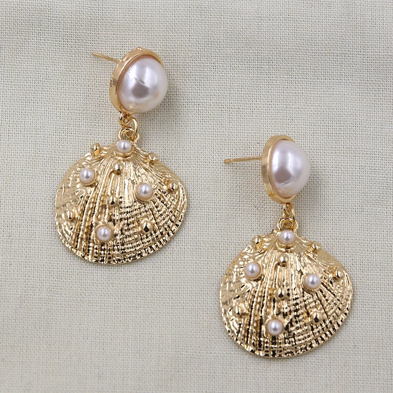

Gold Color Pearl Earrings for Women Summer Shell Earring Statement Delicate Earing Wedding Party Jewelrey Pendientes Dorados
