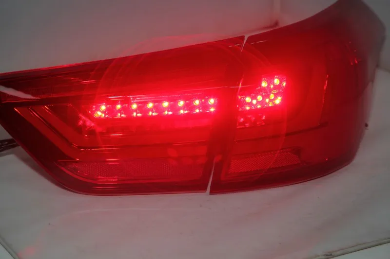 Hyundai ix25尾灯总成  红白  奥迪款 (1)