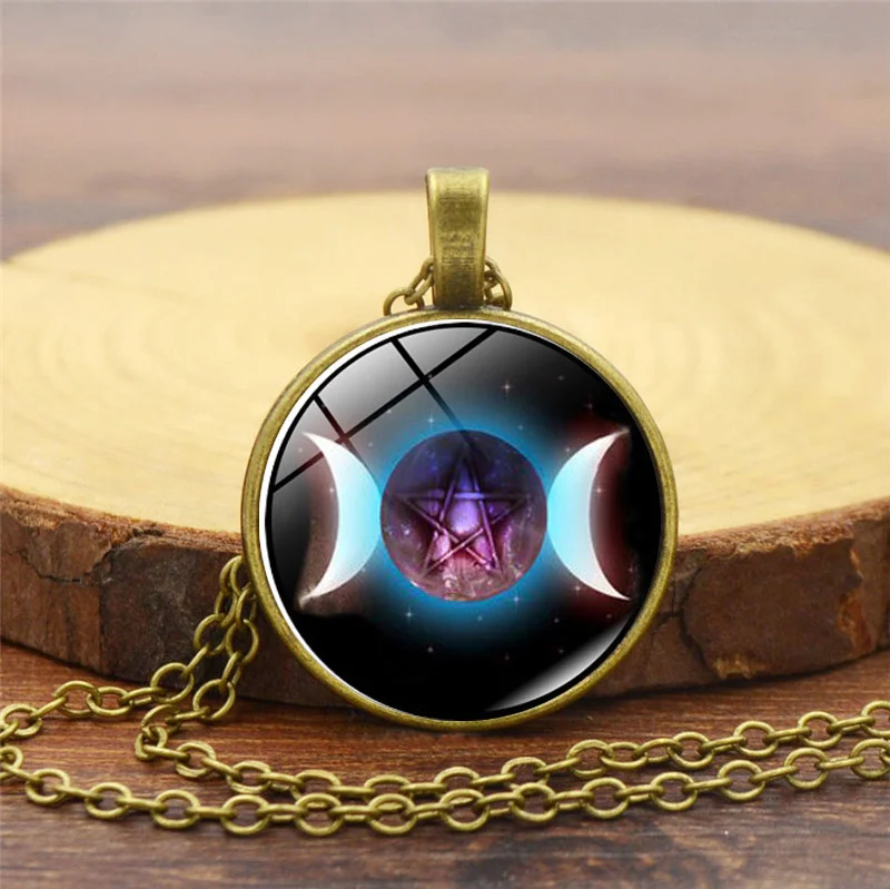 Amulet necklace Clearance