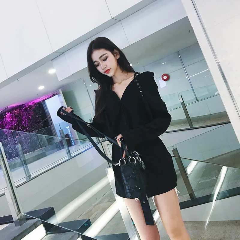 

2019 Spirng Harajuku Bf Style Women Sexy Slash Neck Streetwear Retro Cold Shoulder A Line Long Shirts Hip-hop Blouse Cool Tops