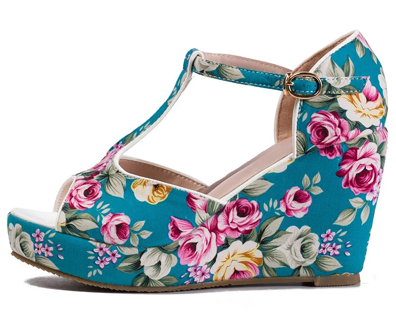 

ACILICI1905047 New Retro-styled Multi-color T-belt with Buckled Fishmouth and Sloping Heel Sandals Women Shoes