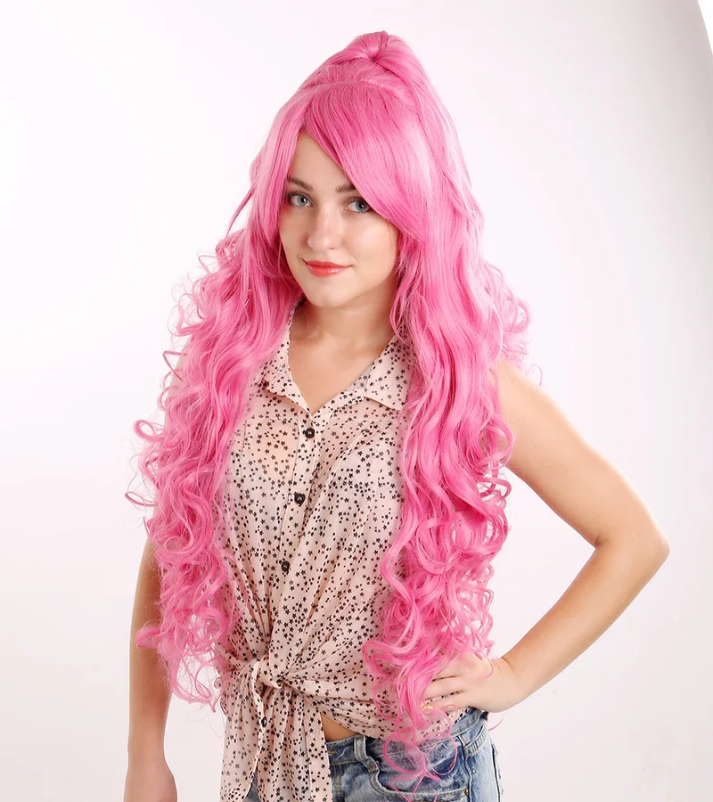 Девушка с длинными розовыми волосами. Девушка с длинными розовыми волосами. Розовые волосы. Halsey 2020. Девушка с длинными розовыми волосами.