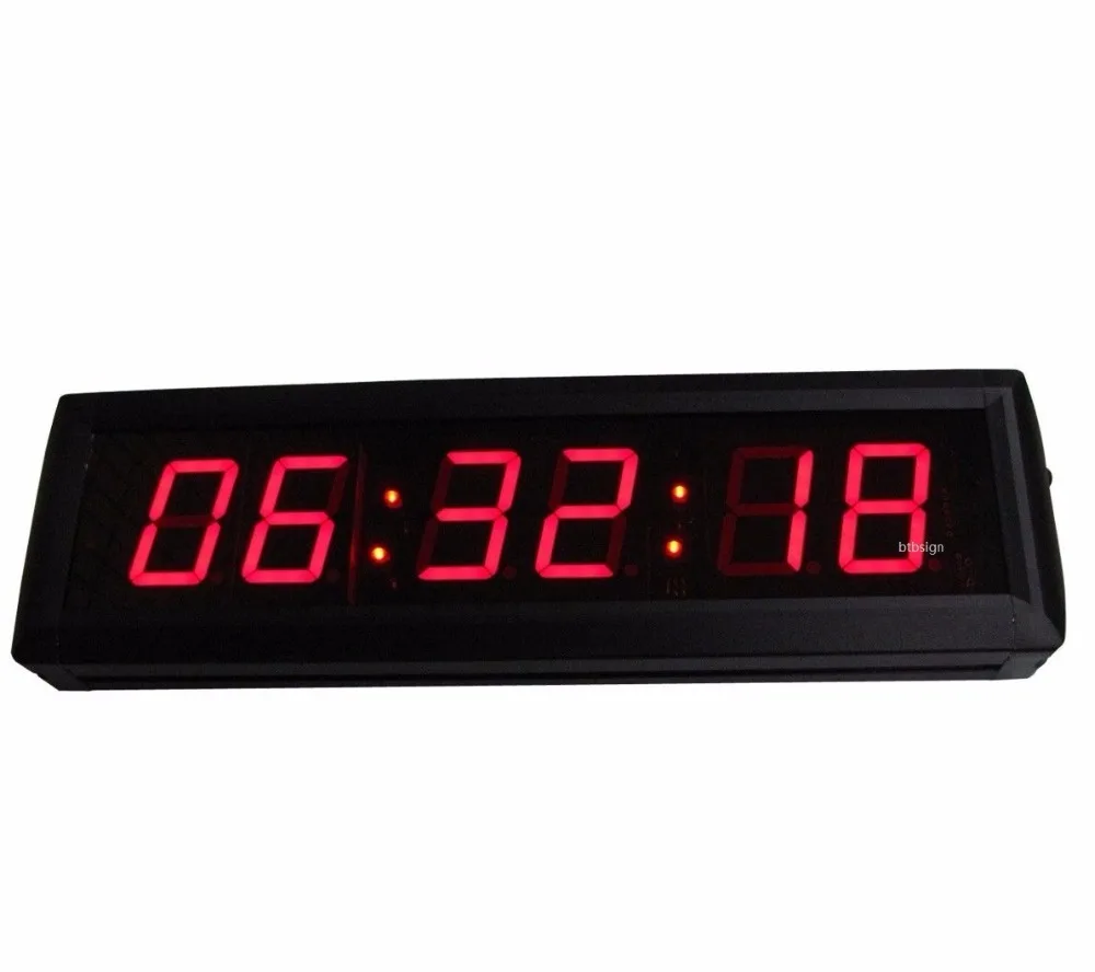 universal clock with seconds