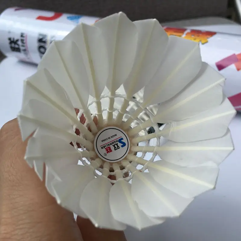 1 tubo de bádminton shuttlecock pluma de pato velocidad 77 raqueta de bádminton shuttlecock (12 piezas/tubo) 1 tubo de bádminton shuttlecock pluma de pato velocidad 77 raqueta de bádminton shuttlecock (12 piezas/tubo)