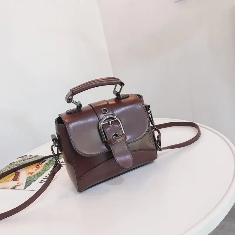 YBYT العلامة التجارية 2018 جديد خمر عارضة المرأة حقيبة بو الجلود الكتف رسول crossbody حقائب السيدات قفل بسيطة صغيرة حقائب