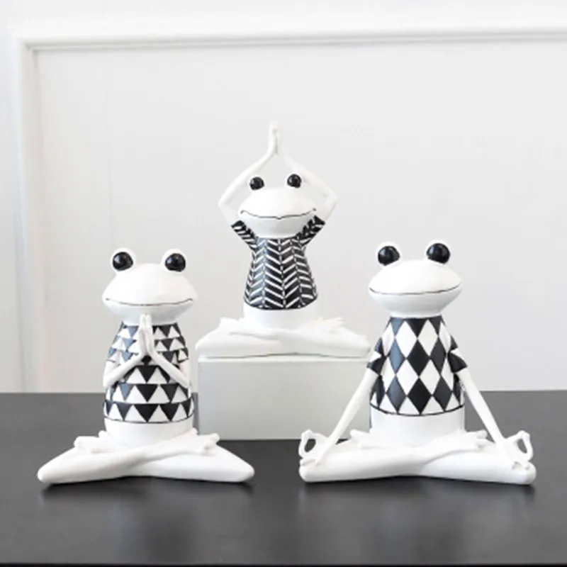 

Colophony Crafts Simulation Yoga Frog European Style TV Bench Decorations Living Room Adorn G1990