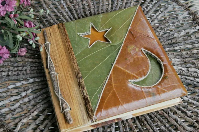 photo album leaves