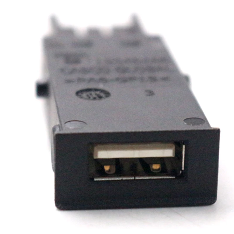 Автомобиль черный и коричневый цвет автомобиля центральной консоли Aux/USB порт подходит для GMC 13348688