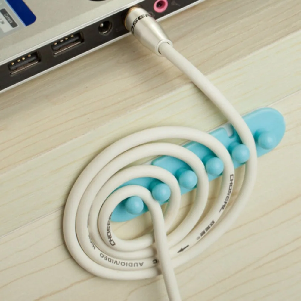 New 4Pcs/Pack Bathroom Kitchen Wall Adhesive Plastic Power Plug Holder