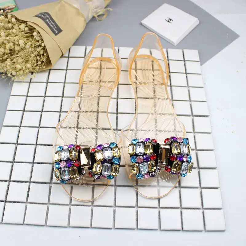

Tangnest 2019 New Jelly Sandals Women Summer Crystal Flat Jelly Shoes Woman Transparent Beach Slip On Flats Casual Shoes XWZ6067
