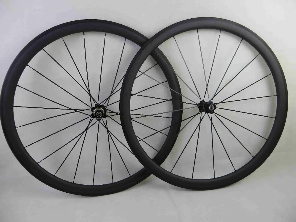 Flash Deal 700C 38mm clincher Hub Novatec 271/372 bike carbon road bicycle wheels carbon wheelset 1 Flash Deal 700C 38mm clincher Hub Novatec 271/372 bike carbon road bicycle wheels carbon wheelset 1
