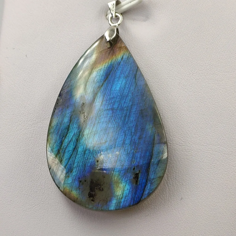 

Excellent Natural Labradorite Women Man Pendant Water Drop 48x30x8mm Blue Rainbow Light Fashion Labradorite Drop Shipping AAAAA