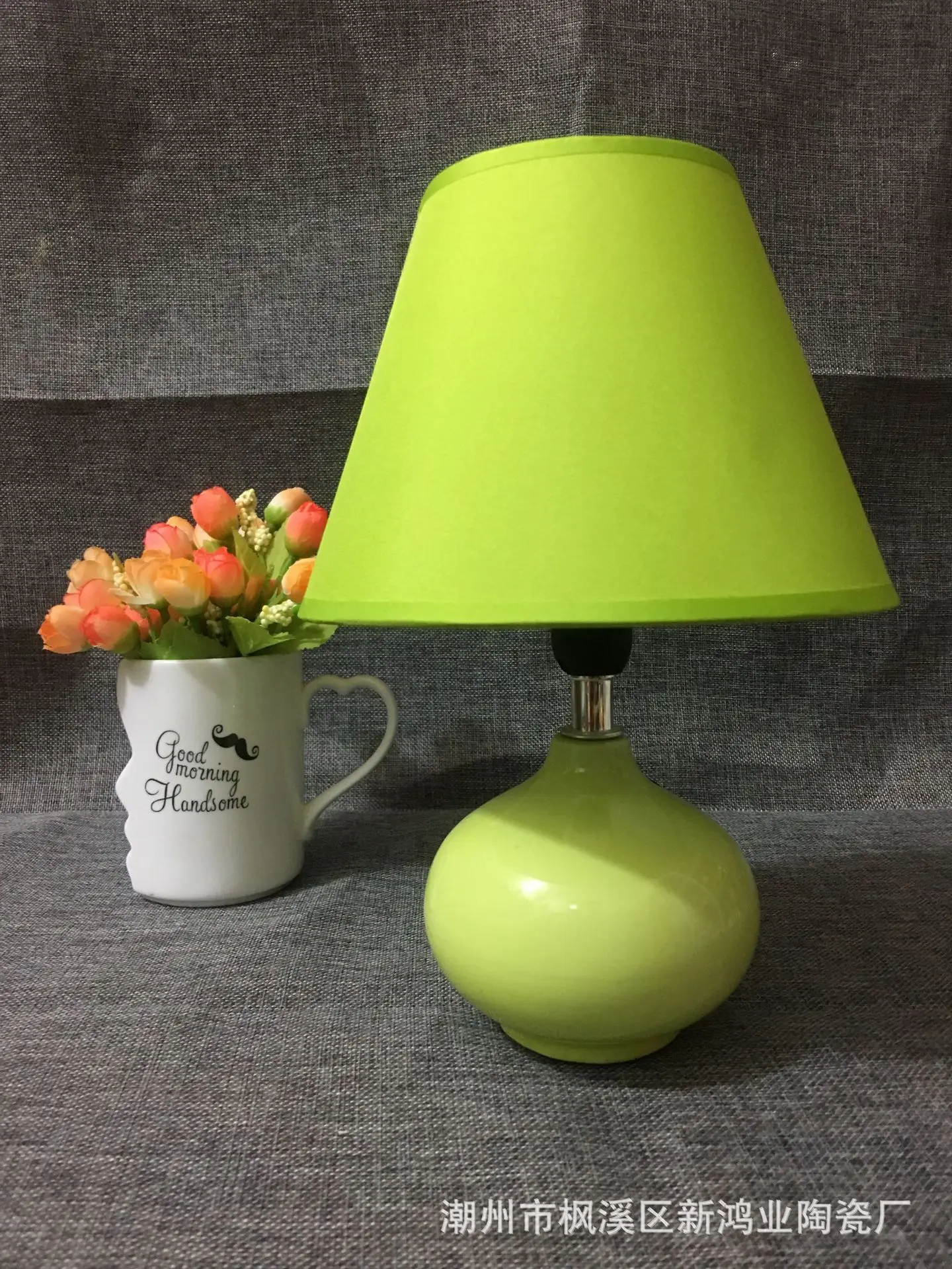 

TUDA 18X25.5cm Free Shipping Creative Round Green Ceramic Table Lamp Modern Minimalist Style Table Lamp For Living Room Bedroom