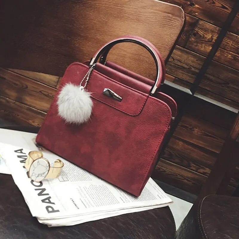 Женская сумка-портфель с верхней ручкой из искусственной кожи, сумка-тоут, сумочка с железной медалью, сумка на плечо с помпоном