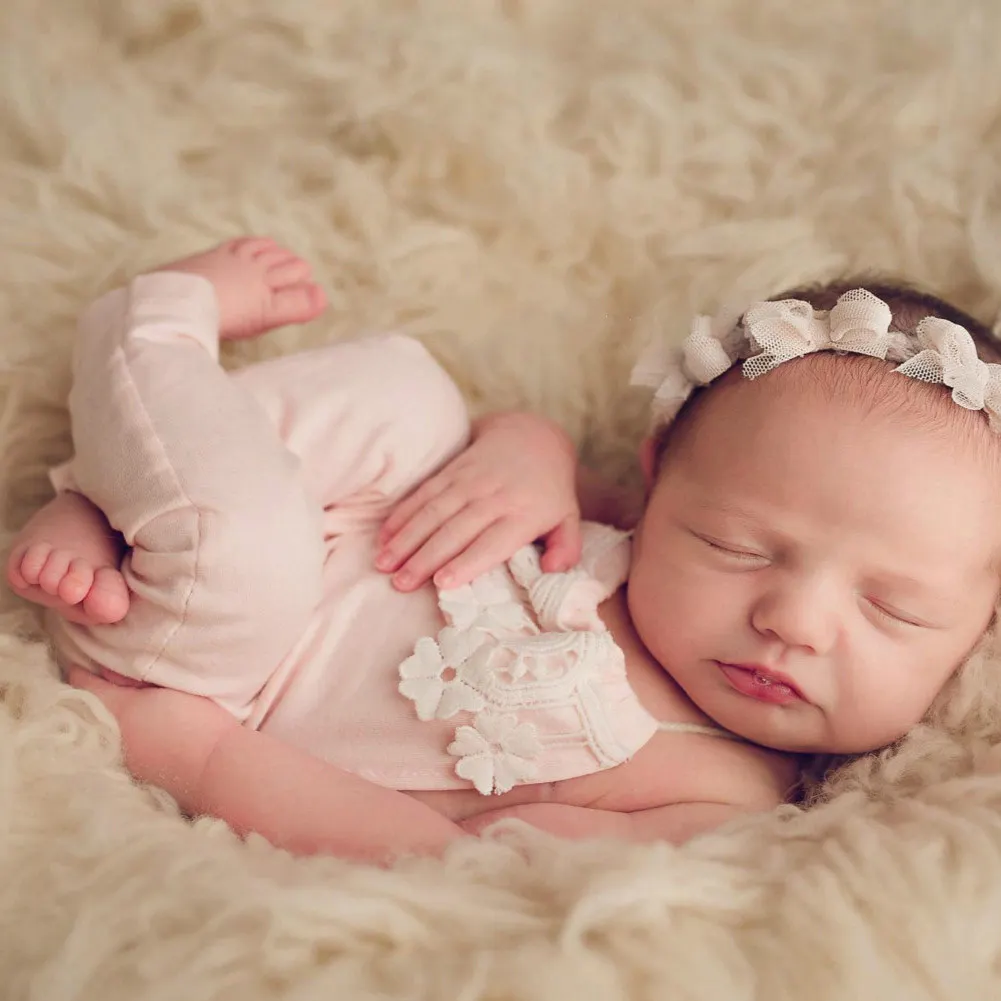 

Baby Jumpsuit Newborn Infant Photography Props Sleeveless Halter Lace Patchwork Bodysuit AN88