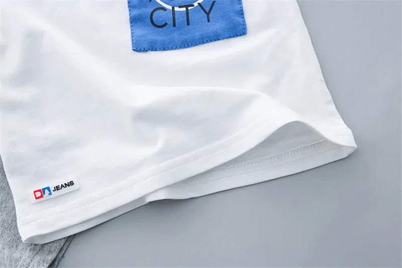 8601819368_1896196211