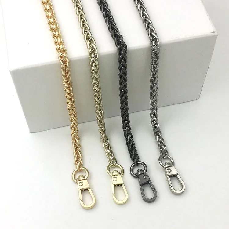 8722893149_667597950