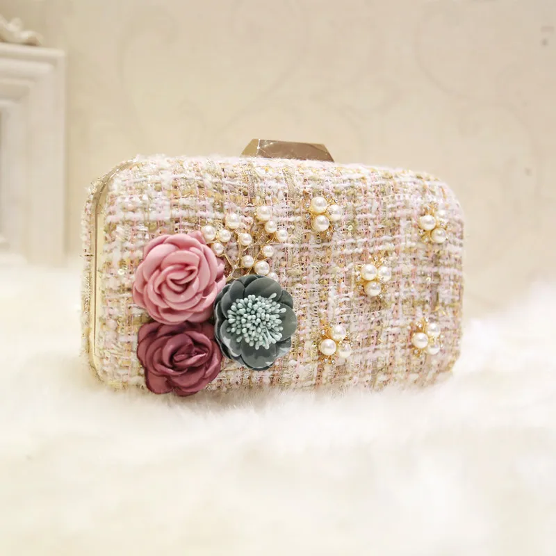 

Mrs win Women Evening Bags Fashion Ladies Clutch Bag Flower Clutches Female Small Beaded Wedding Purses Bolsa Feminina YHB110