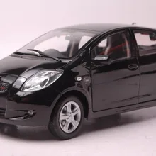 1:18 литая под давлением модель для Toyota Yaris 2008 черная Игрушечная машина из сплава миниатюрная коллекция подарки