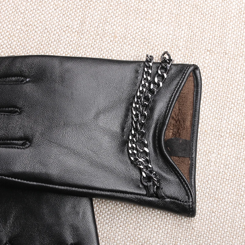 Женские перчатки Gours черные из натуральной овечьей кожи с цепочкой для сенсорных