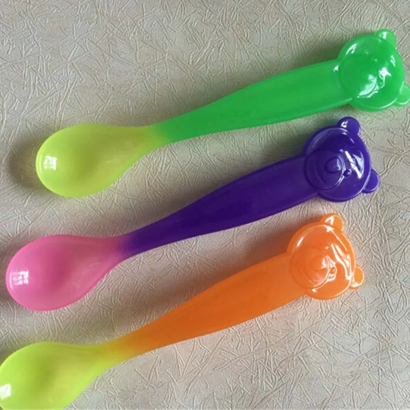 

3Pcs Temperature Sensing Spoons Cute Bear Shape Children Feeding Spoon Temperature Measuring Tool Kitchen Tableware Supplies 25