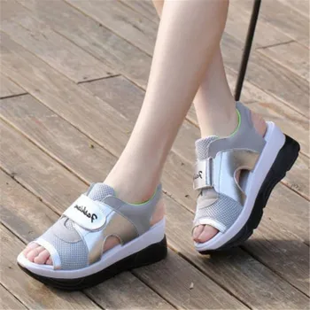 

Summer fish mouth thick bottom increased shake shoes sandals leisure loose shoes women's fashion casual mesh shoes s069