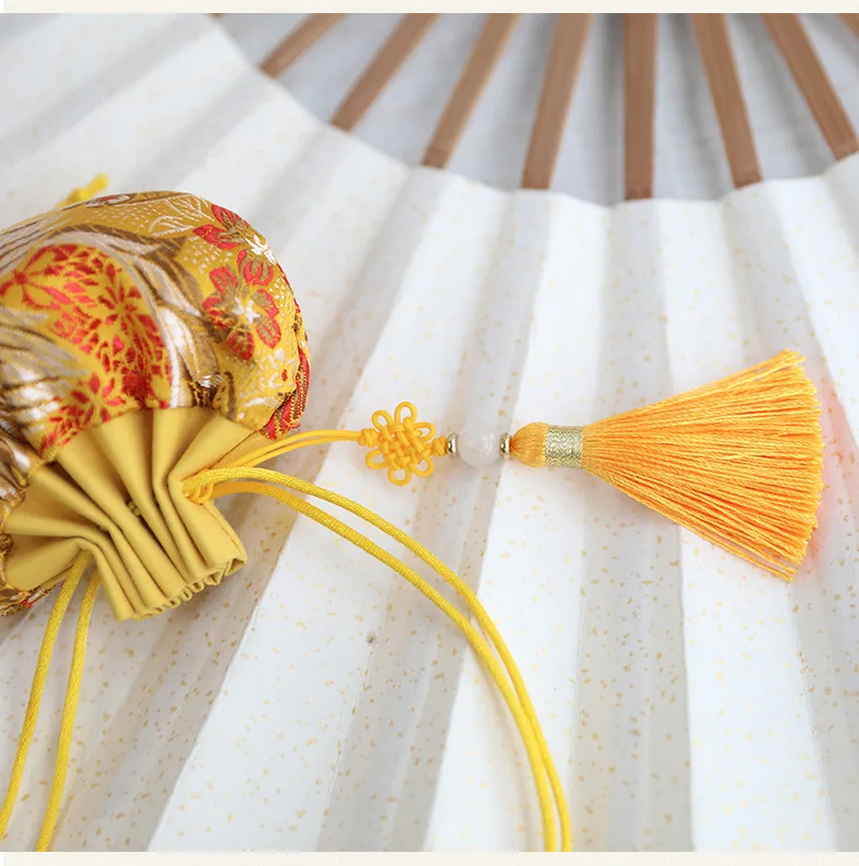 Хлопок высокое качество сращивания Ретро цветок серии дворцовый Саше сумка кисточкой ювелирные изделия сумки подвесные украшения для автомобиля подарочные сумки