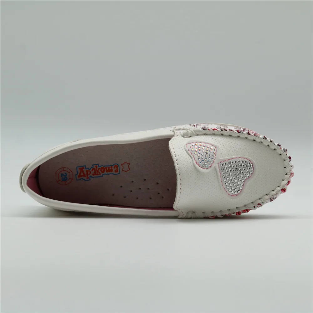Apakowa/мягкие кожаные лоферы для девочек; детская повседневная обувь для девочек; дышащие кроссовки для детей; обувь на плоской подошве для маленьких девочек