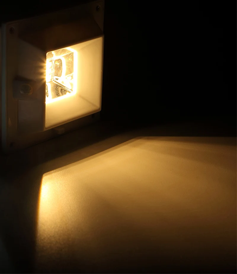 KHLITEC-6-Led-Solar-Powered-Gutter-Solar-Light-With-Bright-PIR-Motion-Sensor-For-House-Garden-Wall-Fence-Yard-Shed-Walkways-Anywhere (5)