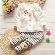 Коллекция года, весенняя одежда для маленьких девочек Повседневный Спортивный костюм комплекты из 2 предметов для маленьких девочек брендовый комплект с длинными рукавами и цветочным принтом