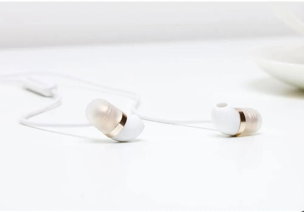 Xiaomi mi basic. Наушники xiaomi mi piston air. наушники mi capsule. xiaomi capsule earphones. xiaomi mi in-ear headphones.