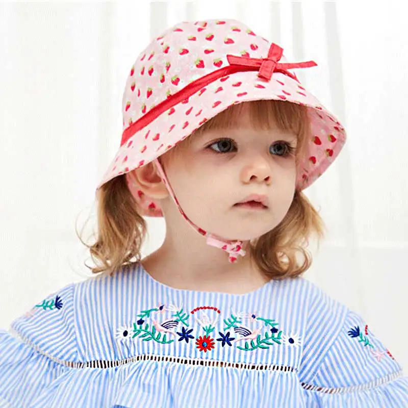 

Baby Girl Sun Hat Lovely Strawberry Infant Basin Cap with Chinstrap Stay On Head Portable Cotton Casual Beach Beanie for Summer