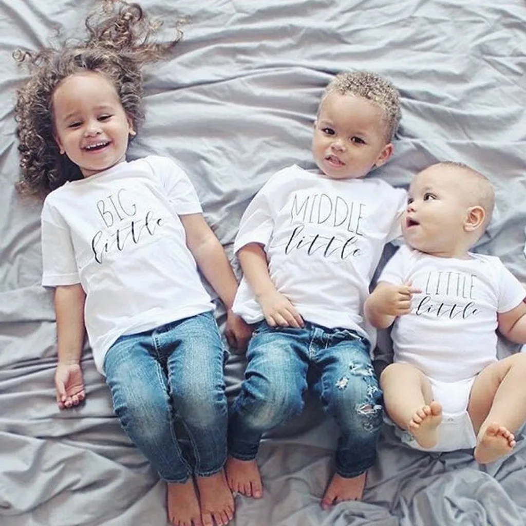 Комплект для маленьких мальчиков и девочек с надписью «Middle Little Sibling», одинаковые футболки, футболка