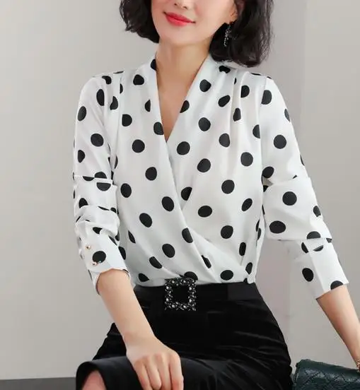 

2018 Autumn Casual Loose V Neck Long Sleeve Pink Satin Shirts Women Chic V Neck Satin Blouses Women Female Satin Shirts Tops