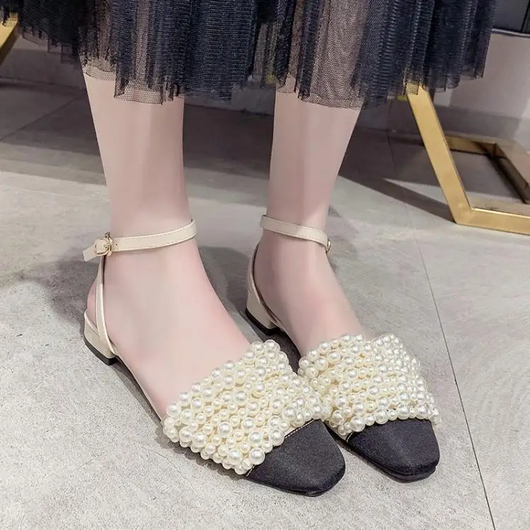 

Luxury White Pearl Upper Patchwork Black Silk Square Toe Women Sandals Ankle Buckle Summer Ladies Shoes Brand Designers Zapatos