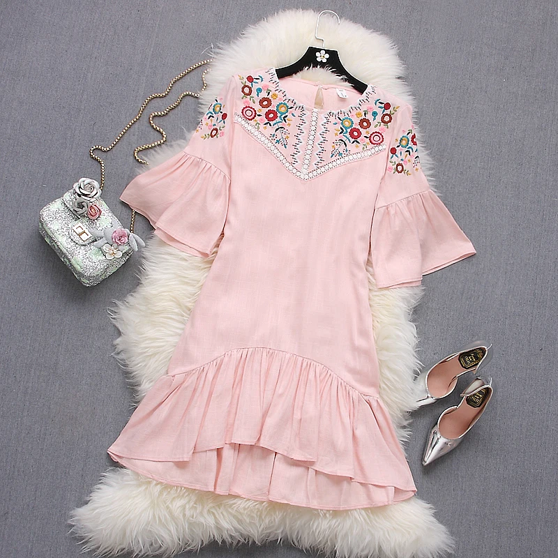 

[Alphalmoda] Women's Beautiful Embroidery Flower Summer Dress Short-sleeved Hollow Lacing Graceful Ladies Mermaid Dress