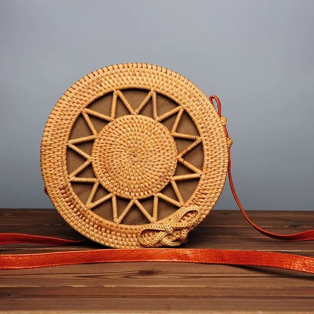 2017-Luxury-Designer-Women-Round-bamboo-bag-Summer-Straw-Bag-Travel-Clutch-Women-Famous-Brand-Luxe.jpg_640x640 (1)