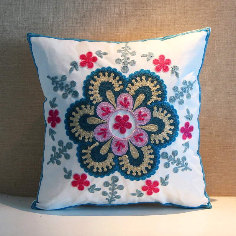 Geometric pattern Colorful embroidered Cushion cover for Pillow/cushion