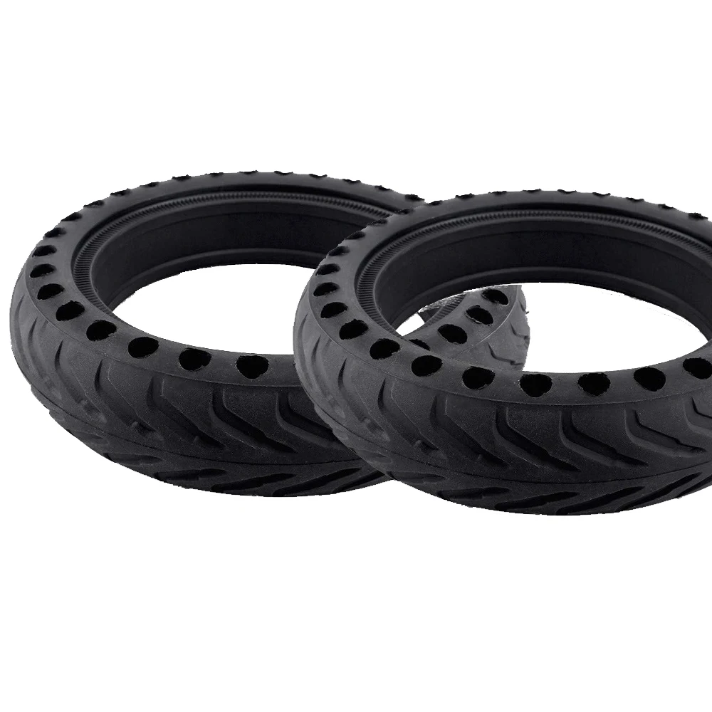 Rubber tyre. Дыра в покрышке. solid tyre.