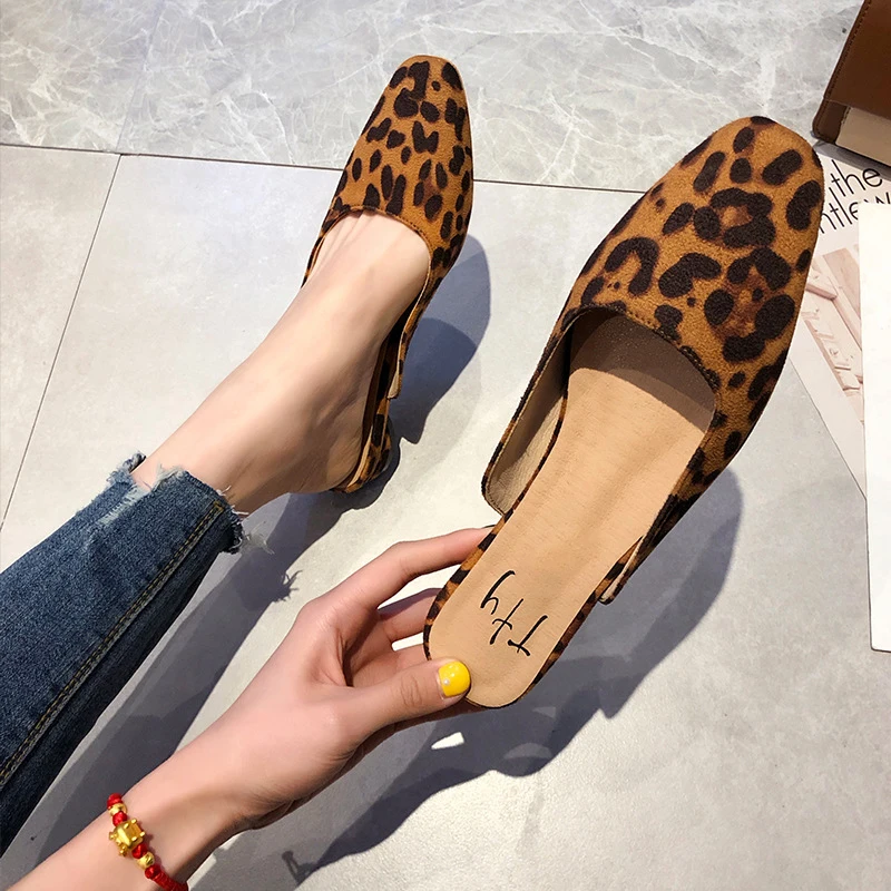 The new Korean version of the retro leopard pattern slippers summer flip flops women Women Slippers Mules Shoes womens slippers The new Korean version of the retro leopard pattern slippers summer flip flops women Women Slippers Mules Shoes womens slippers
