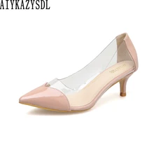 AIYKAZYSDL/Женская обувь на среднем каблуке в стиле пэчворк из пвх; прозрачная обувь на среднем каблуке; модельная обувь из органической кожи с острым носком на каблуке «рюмочка»; коллекция года; сезон весна
