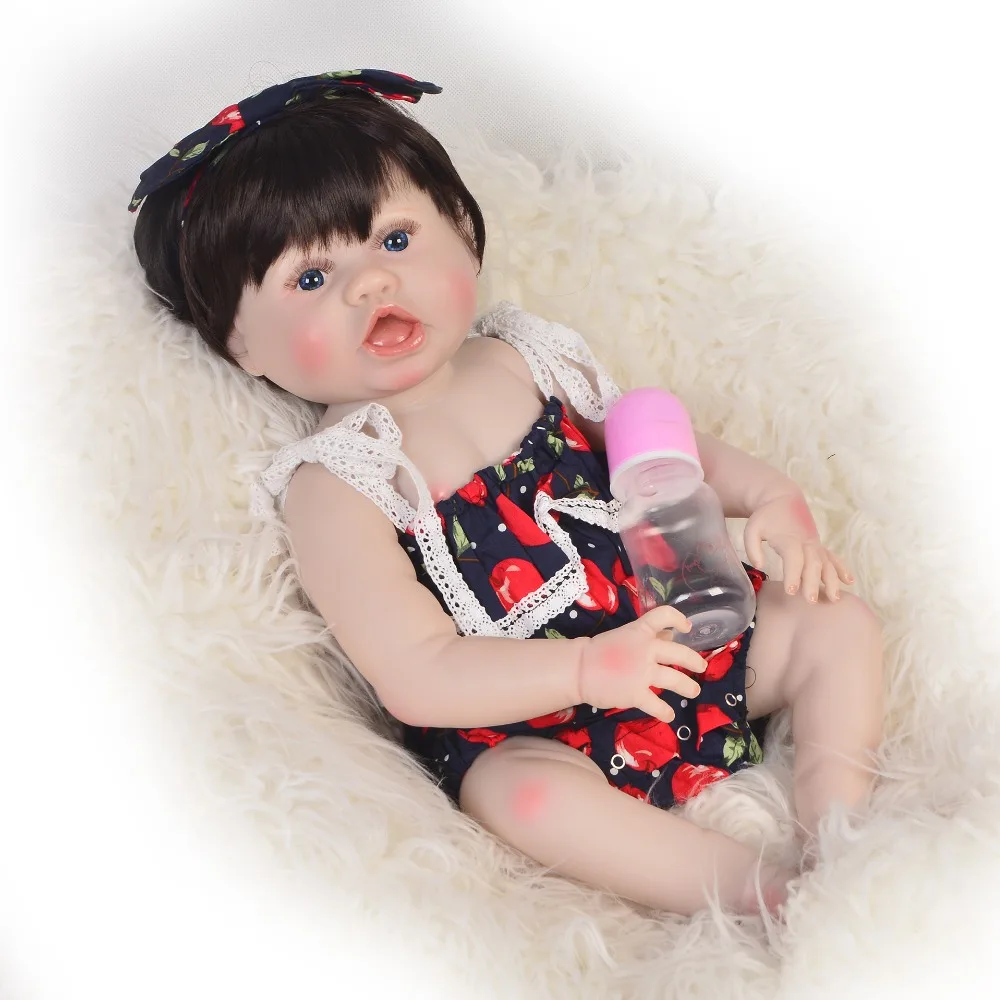 

Smooth white skin Silicone Reborn Baby Dolls with fashion Sling clothes girl vinyl Babies Alive Doll 55 cm for Children gift toy