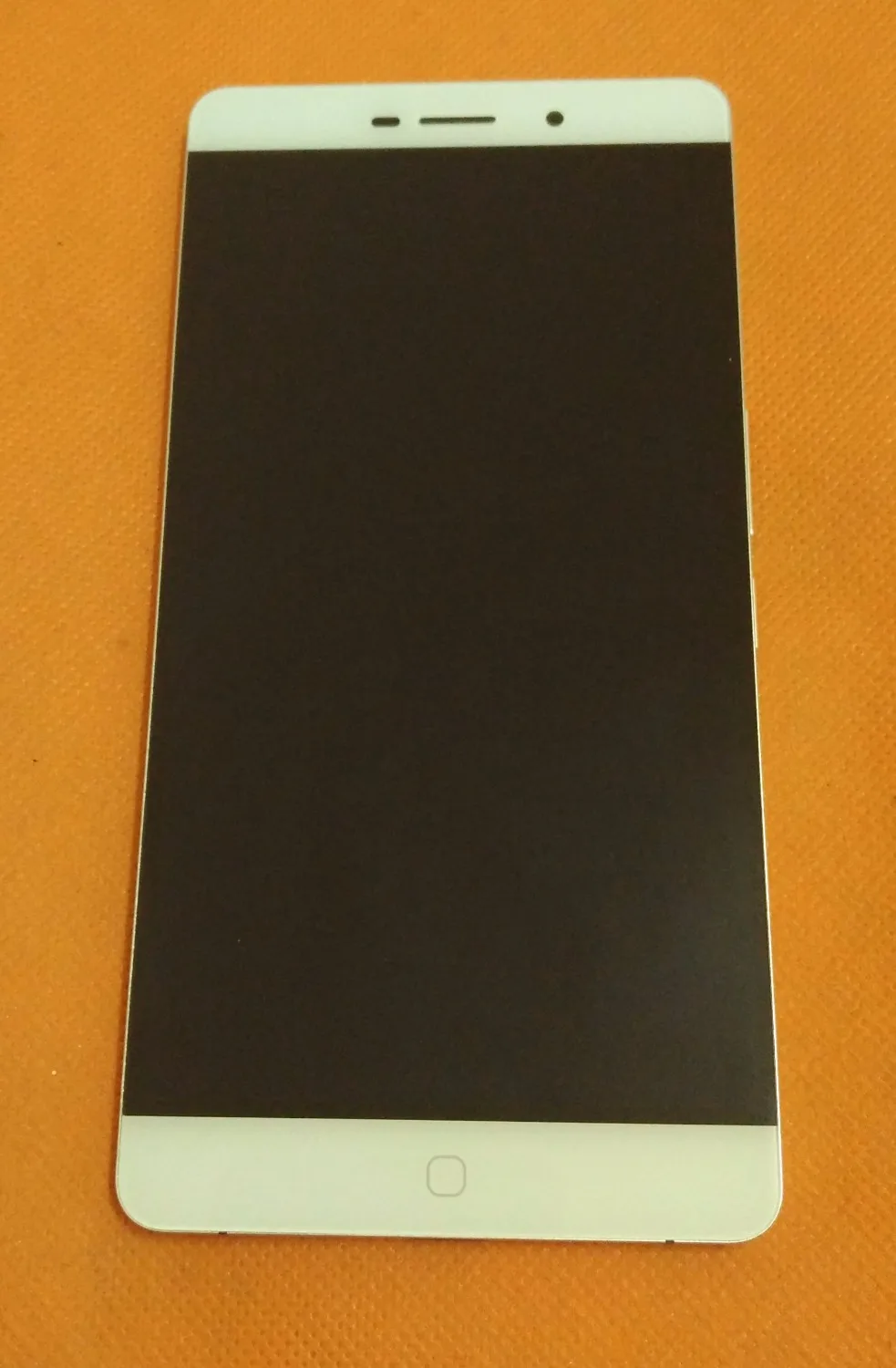 

Used Original LCD Display + Touch Screen+ Frame For Elephone P9000 MT6755 Octa Core 5.5" FHD 1080*1920 Free shipping